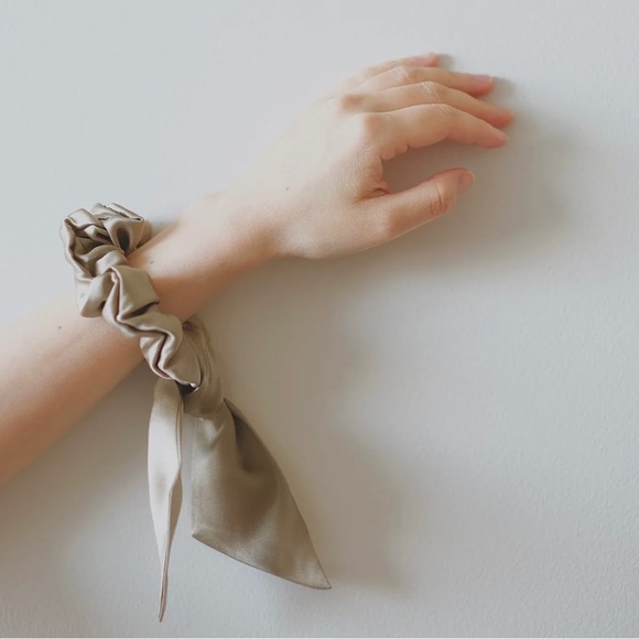 Silk Bow Scrunchie - Picture 3 of 4